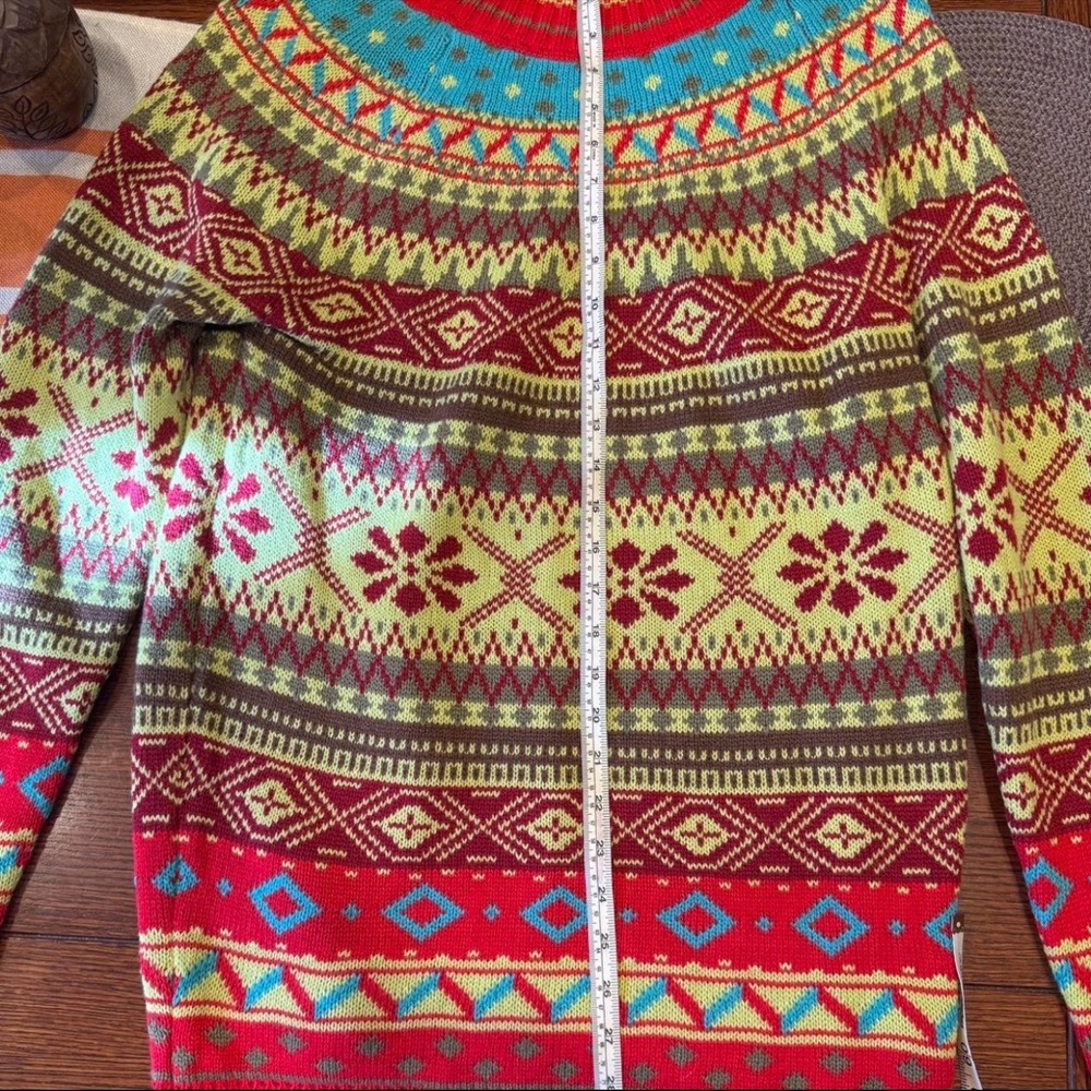 Colorful Patterned Women's Sweater - Picture 2 of 6